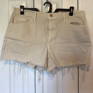 Universal Thread - Women’s Cream Distressed Shorts